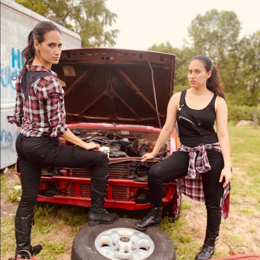 Meet your Posher, Miri and Shira! - Picture 3 of 10